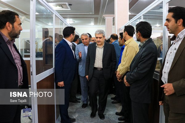 بازدید دکتر ستاری از دستاوردهای اقتصاد دانش بنیان در کرمان 