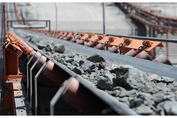 زیرساخت عرضه سنگ‌آهن در بورس فراهم شود